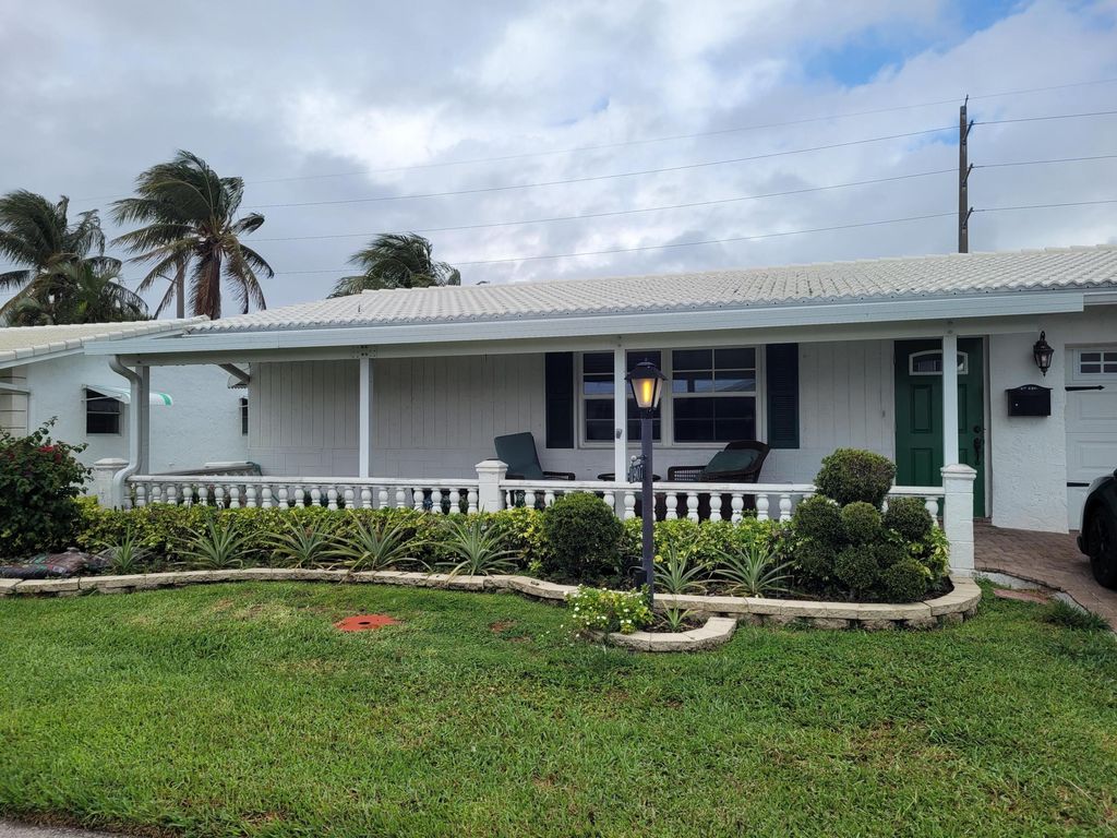 Photo of 1907 SW 16th Avenue, Boynton Beach, FL 33426 (MLS # B26010554)