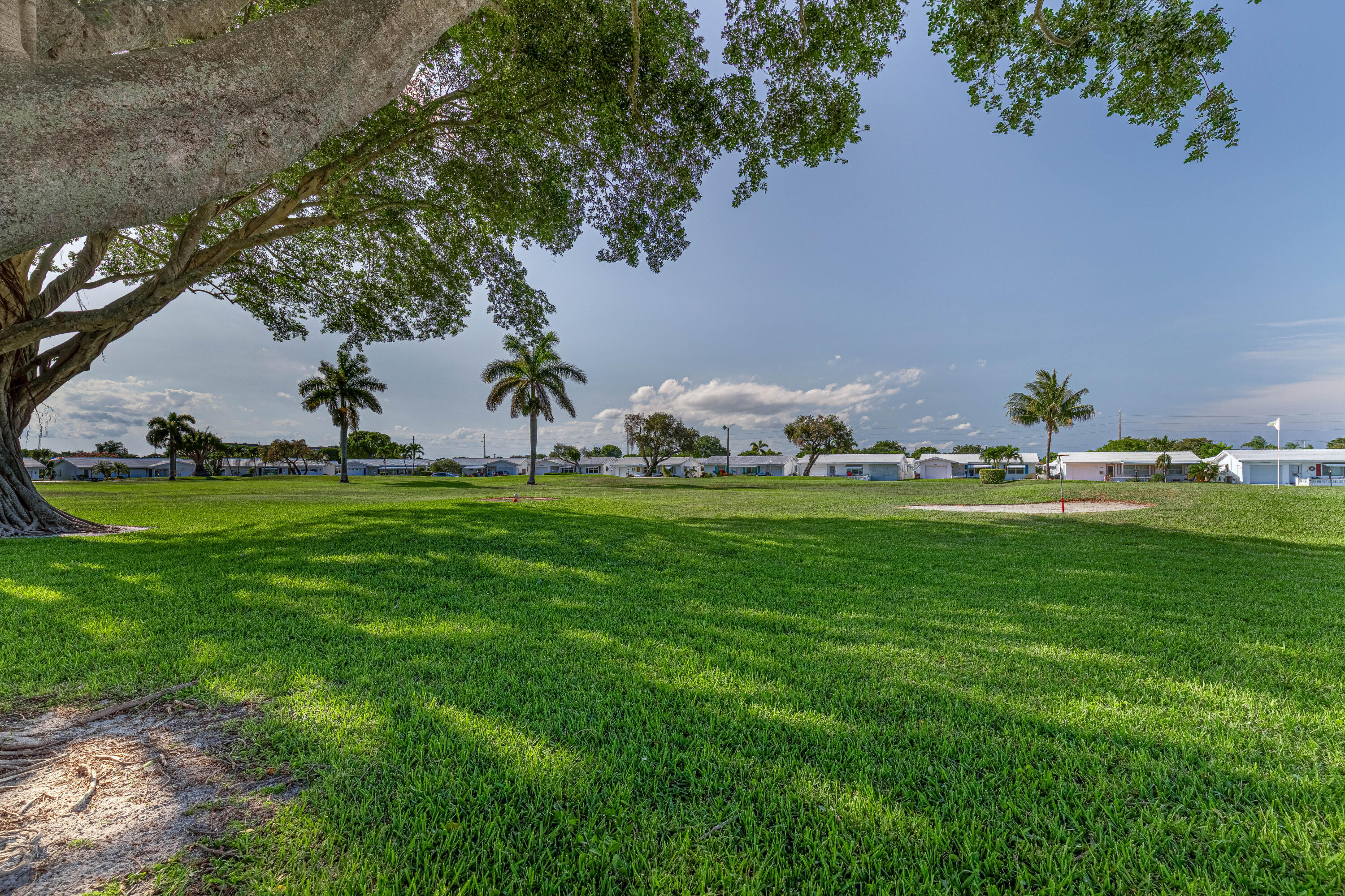 PALM BEACH LEISUREVILLE SEC 10 - Residential