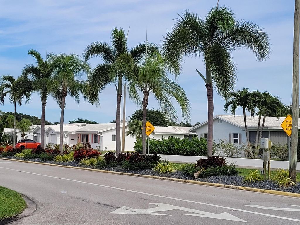 Photo of 1907 SW 16th Avenue, Boynton Beach, FL 33426 (MLS # B26010554)