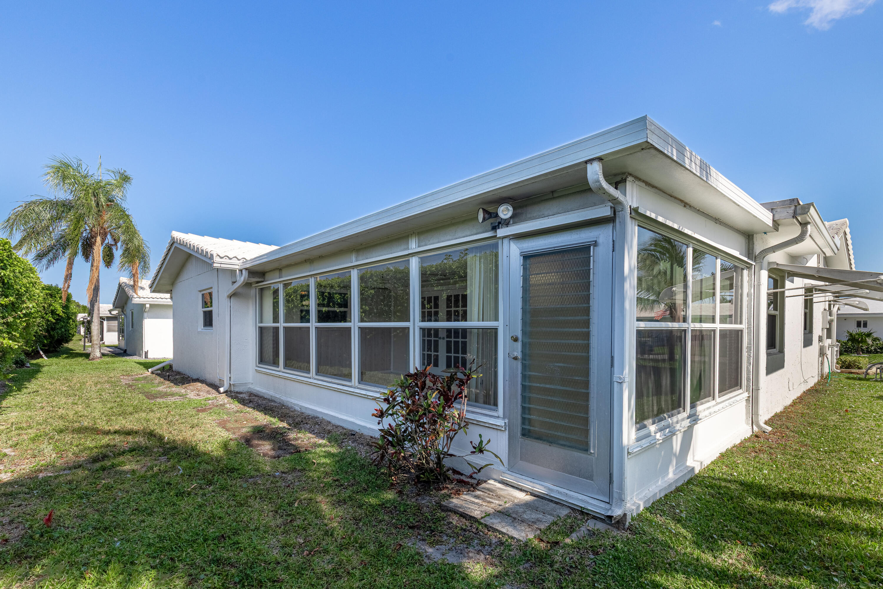 PALM BEACH LEISUREVILLE SEC 10 - Residential