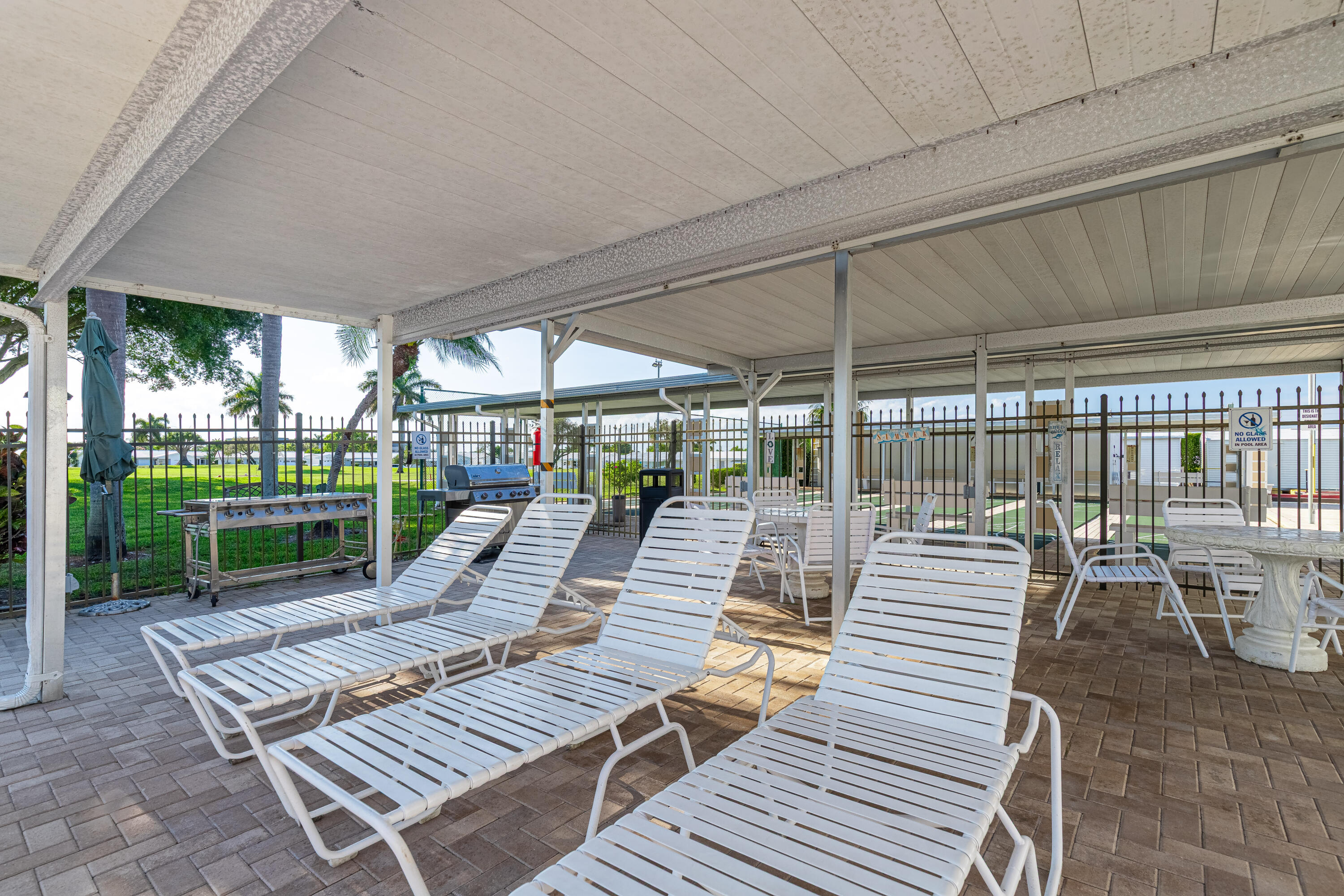PALM BEACH LEISUREVILLE SEC 10 - Residential