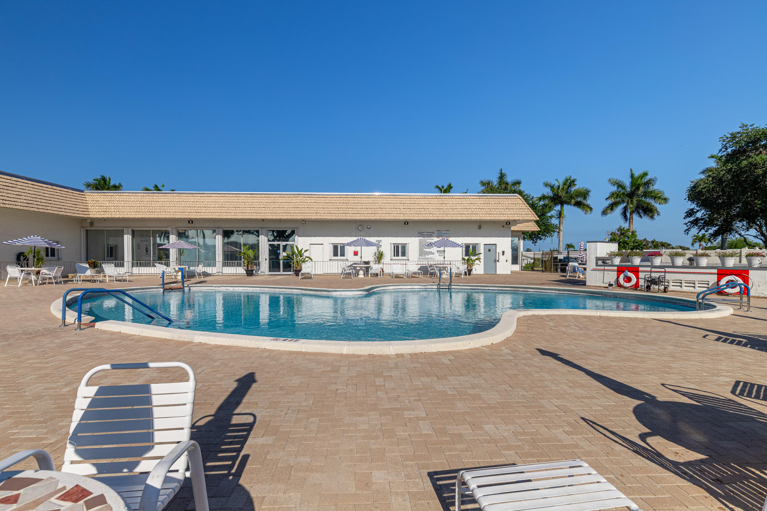 PALM BEACH LEISUREVILLE SEC 10 - Residential