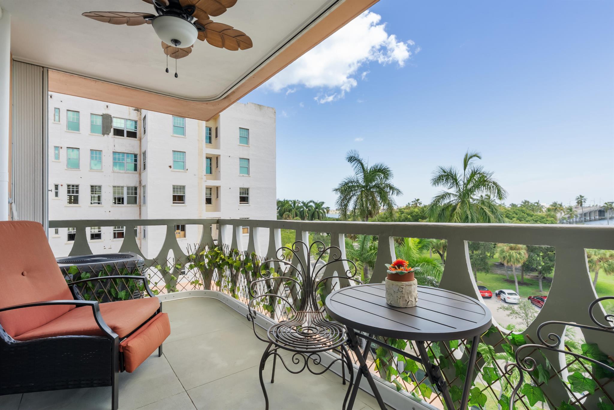 GULFSTREAM - Residential