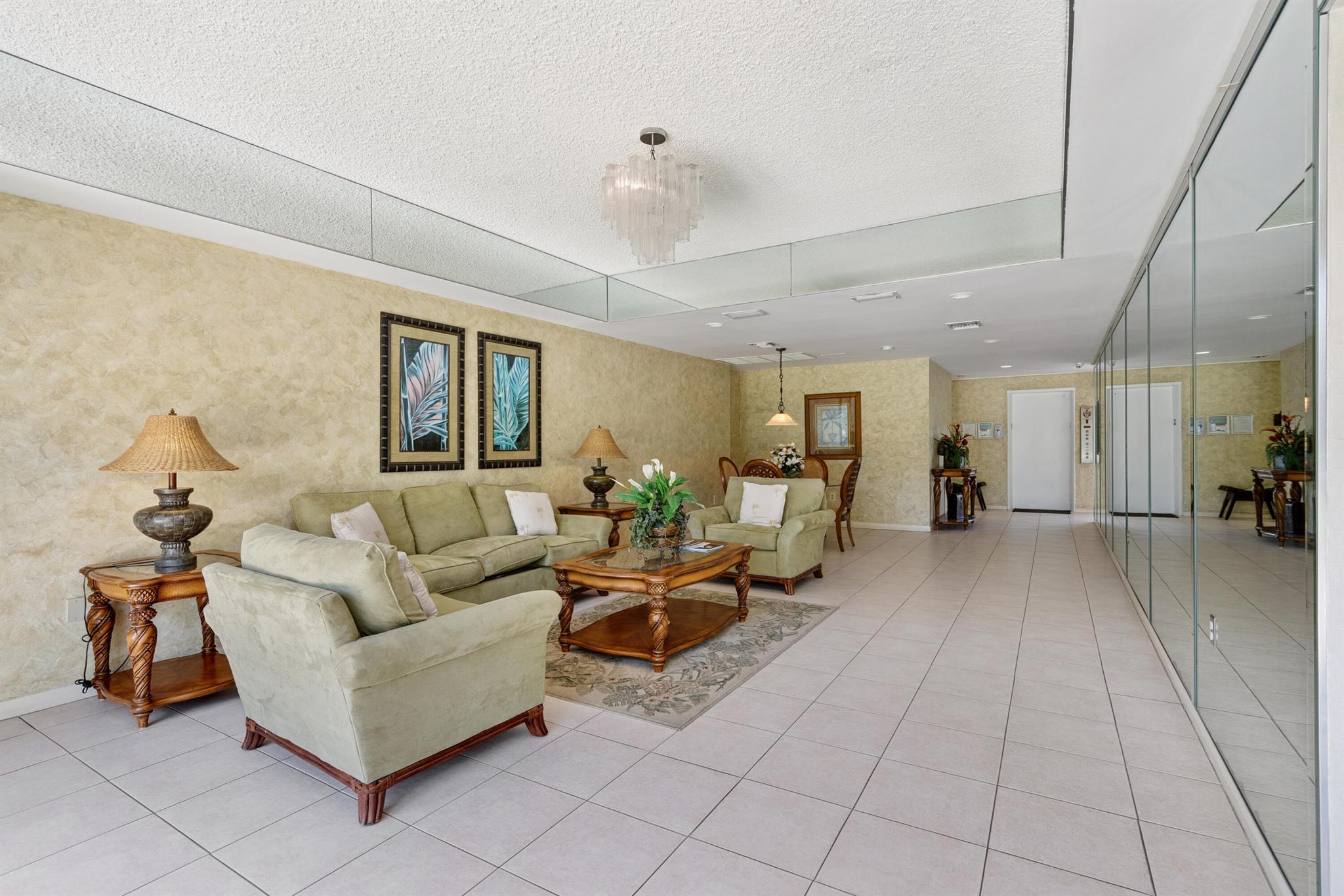 GULFSTREAM - Residential