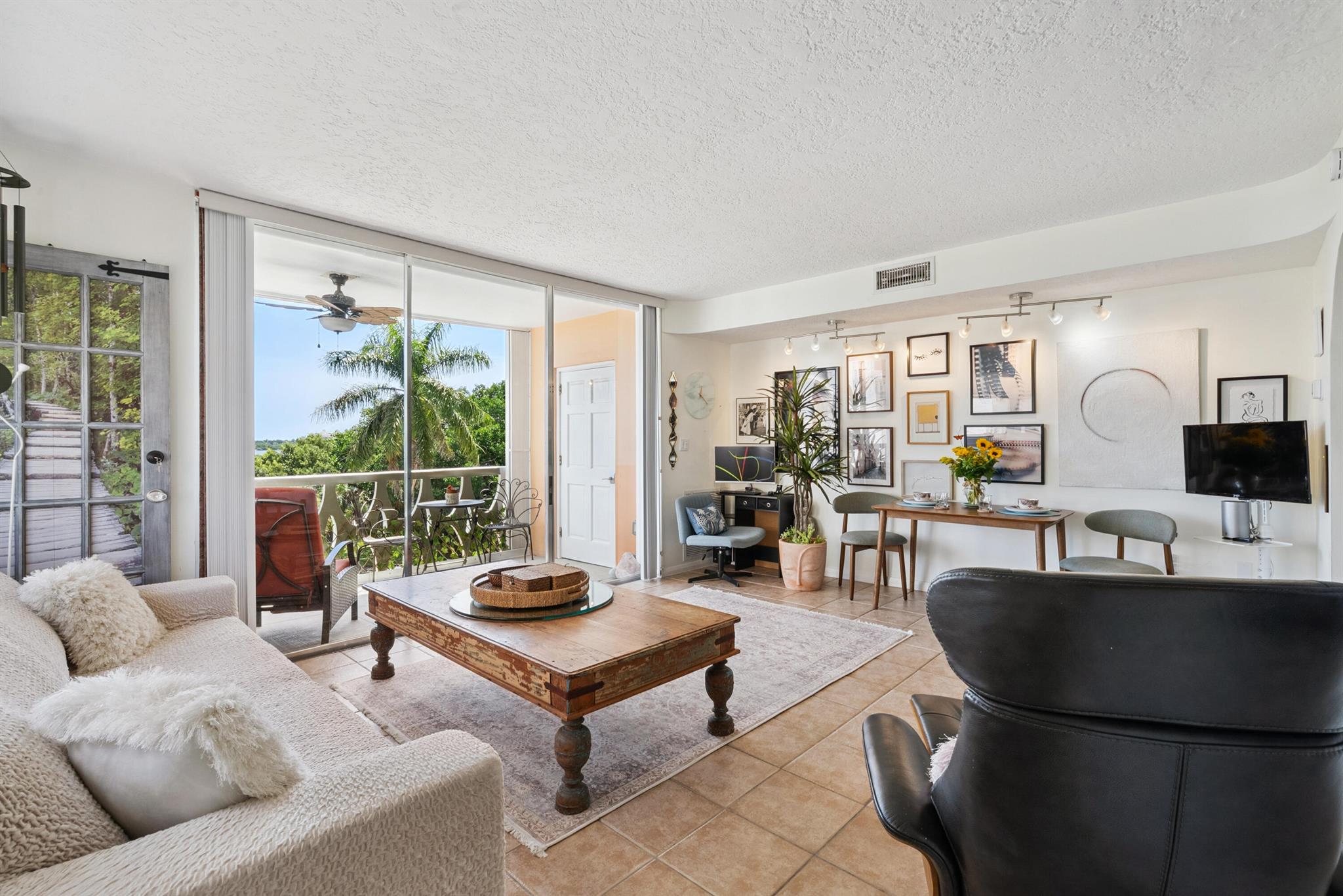 GULFSTREAM - Residential