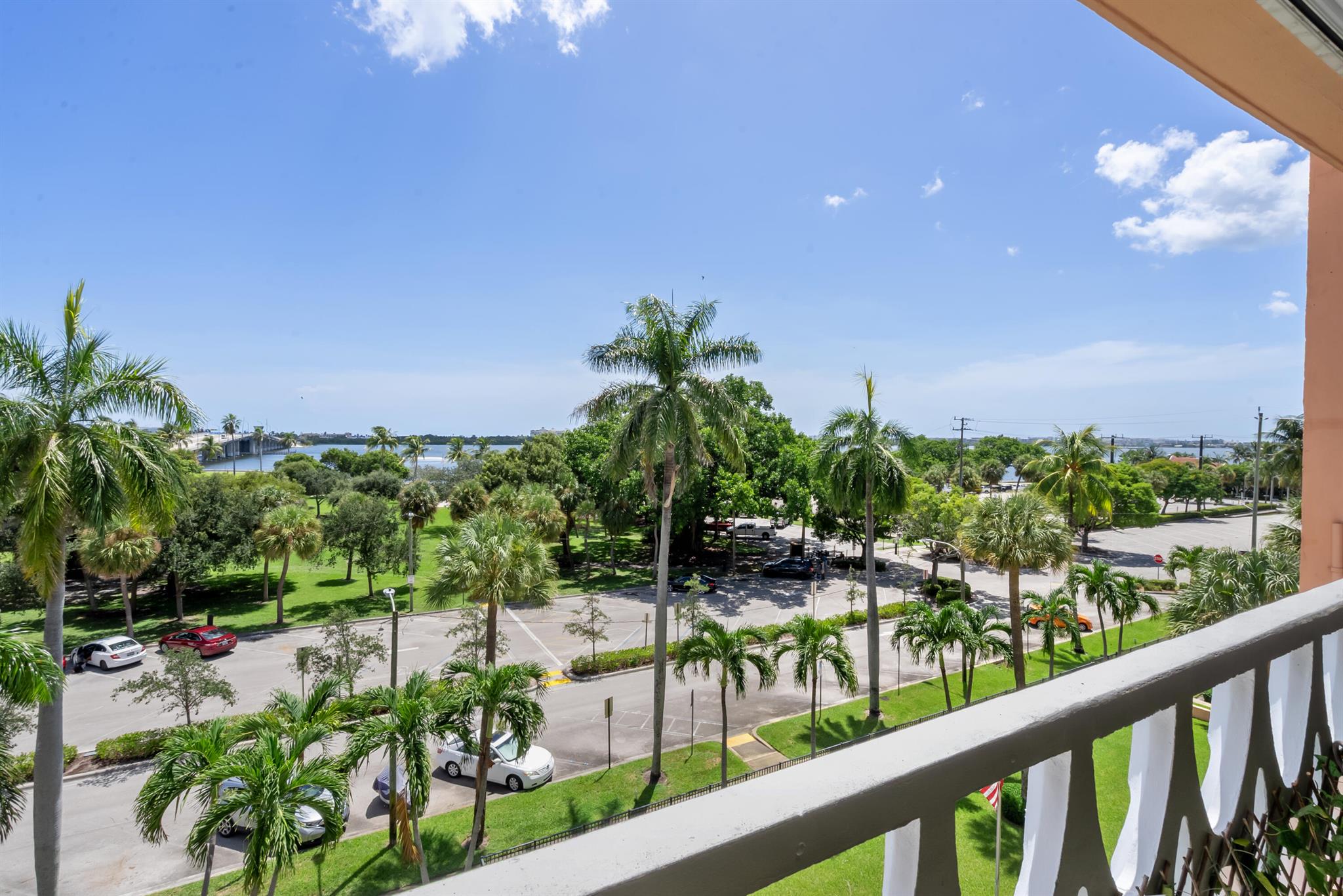 GULFSTREAM - Residential