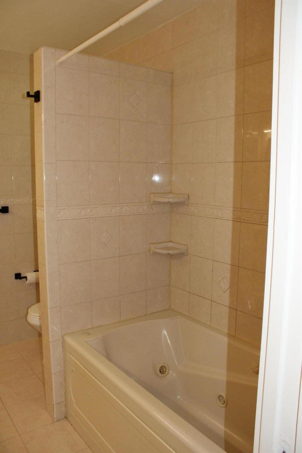 SHADYWOODS PH TWO - Residential Lease