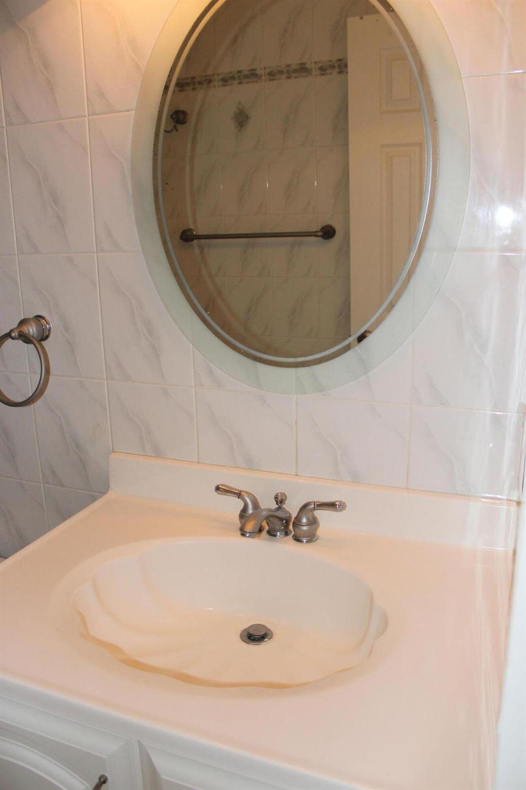 SHADYWOODS PH TWO - Residential Lease