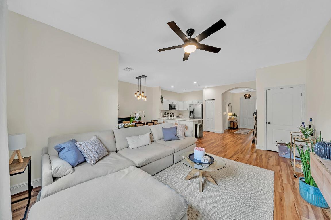 SEMINOLE GARDENS AT WOODBINE - Residential Lease