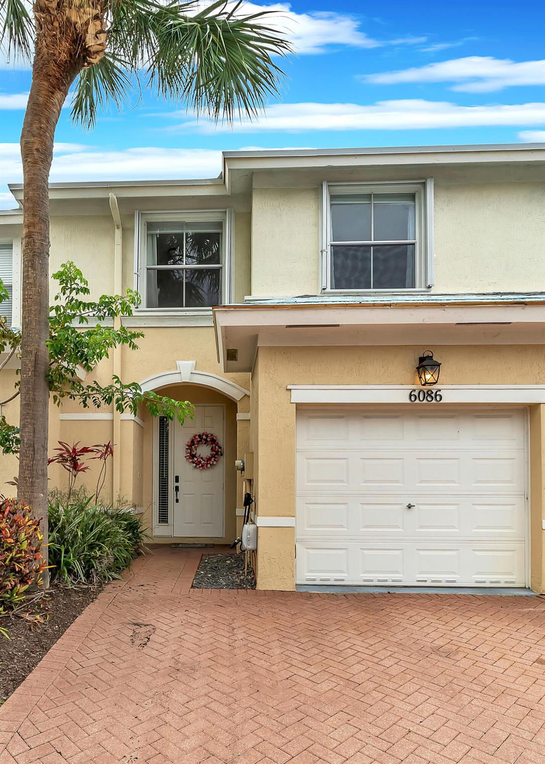 6086 Seminole Gardens Circle