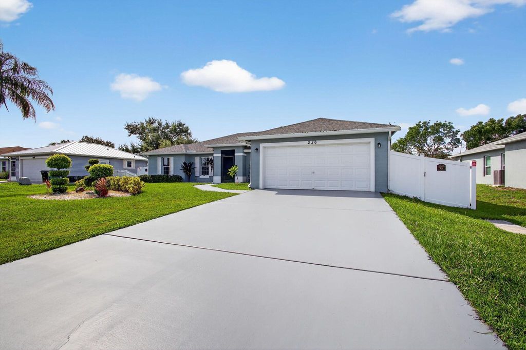 Photo of 226 SW Starfish Avenue, Port Saint Lucie, FL 34984 (MLS # R11109722)