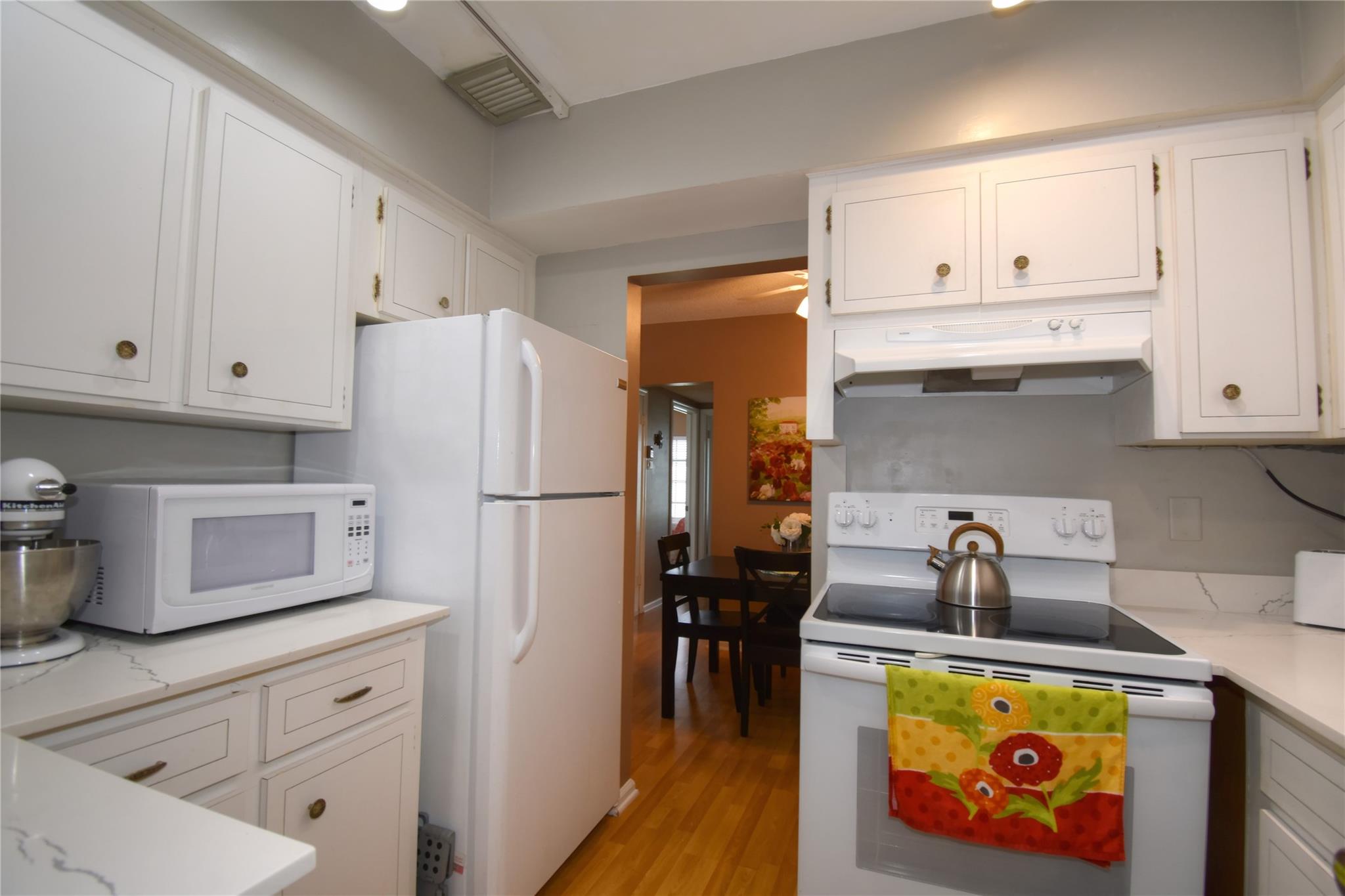 Imperial Point Colonnades - Residential