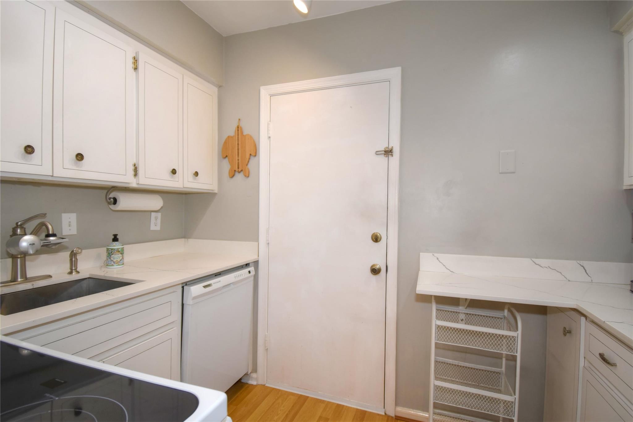 Imperial Point Colonnades - Residential