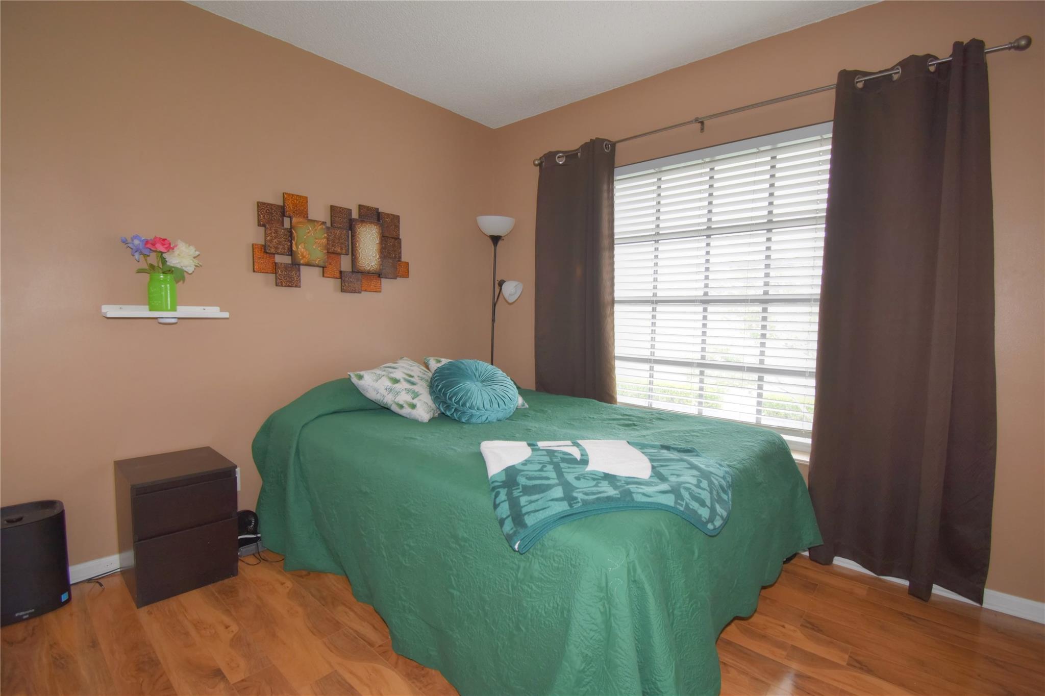 Imperial Point Colonnades - Residential