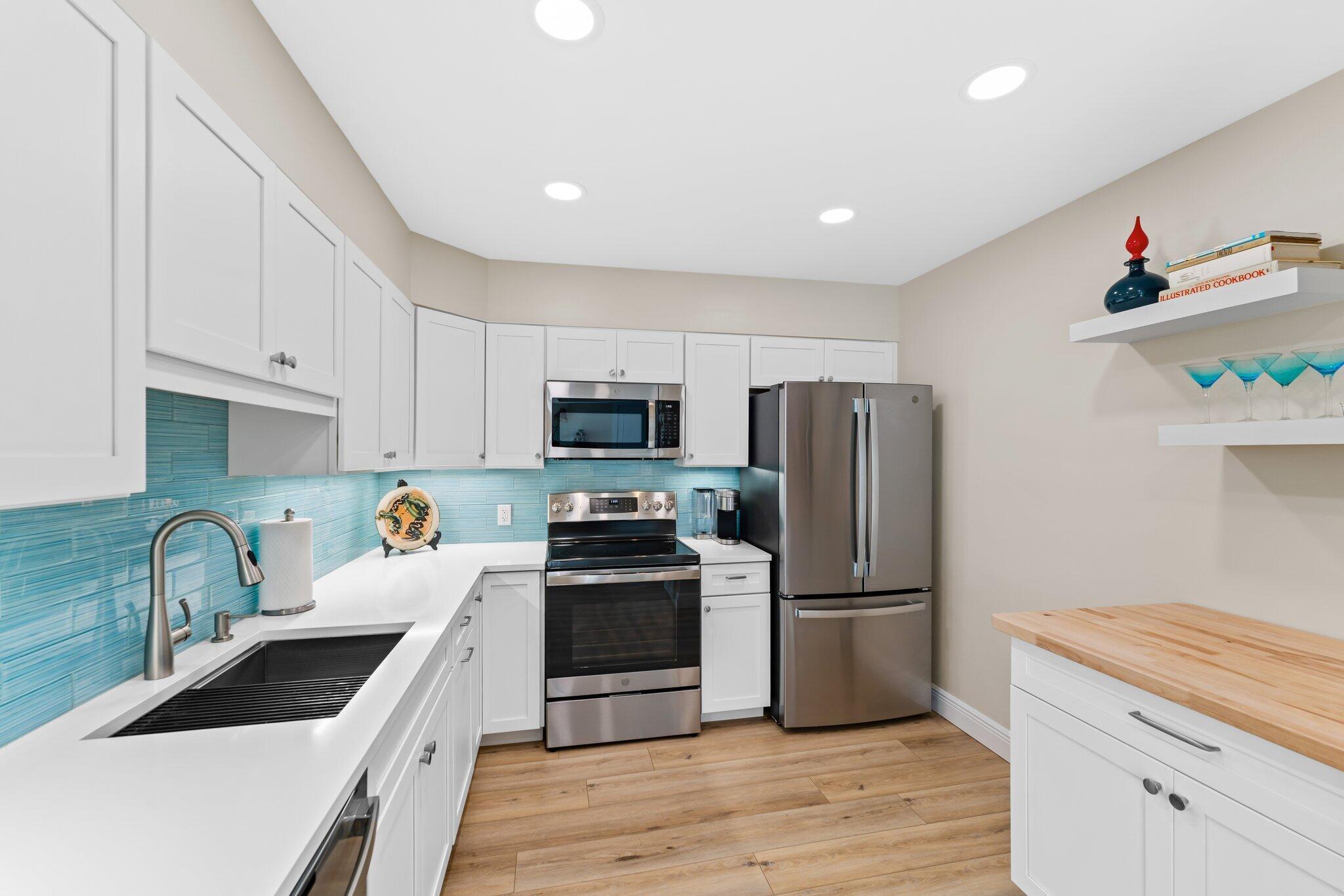 122 Lakeshore Drive G40