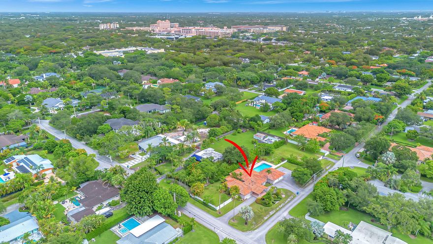 Great 5 BR/ 3BTH estate home, is available for rent and for sale. Almost an acre  of fenced yard and oversized pool offers year around enjoyment of outdoor activities. Great location, closed to Dadeland Mall, major highways, prime shopping and dining. Generator.