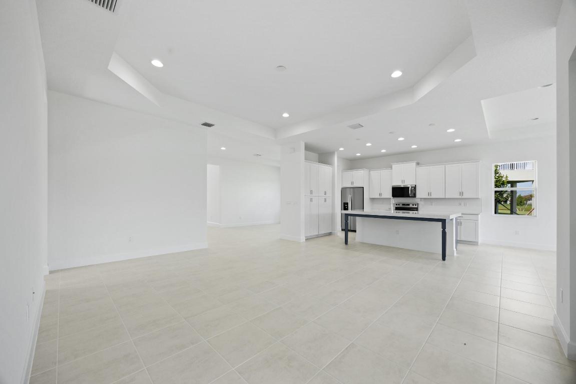 WOODLANDS OF WESTLAKE - Residential Lease