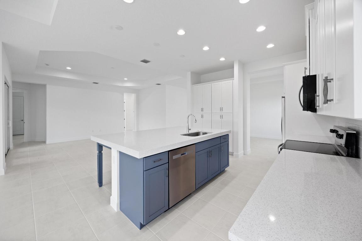 WOODLANDS OF WESTLAKE - Residential Lease