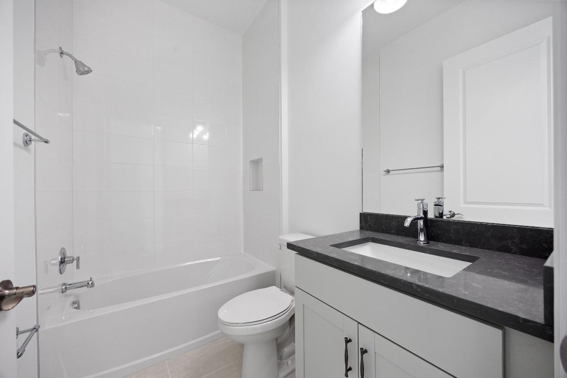 WOODLANDS OF WESTLAKE - Residential Lease