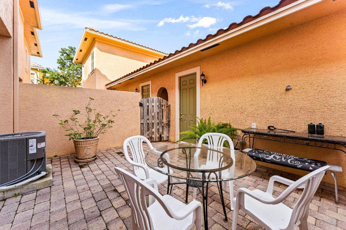 CANTERBURY PLACE - Residential Lease