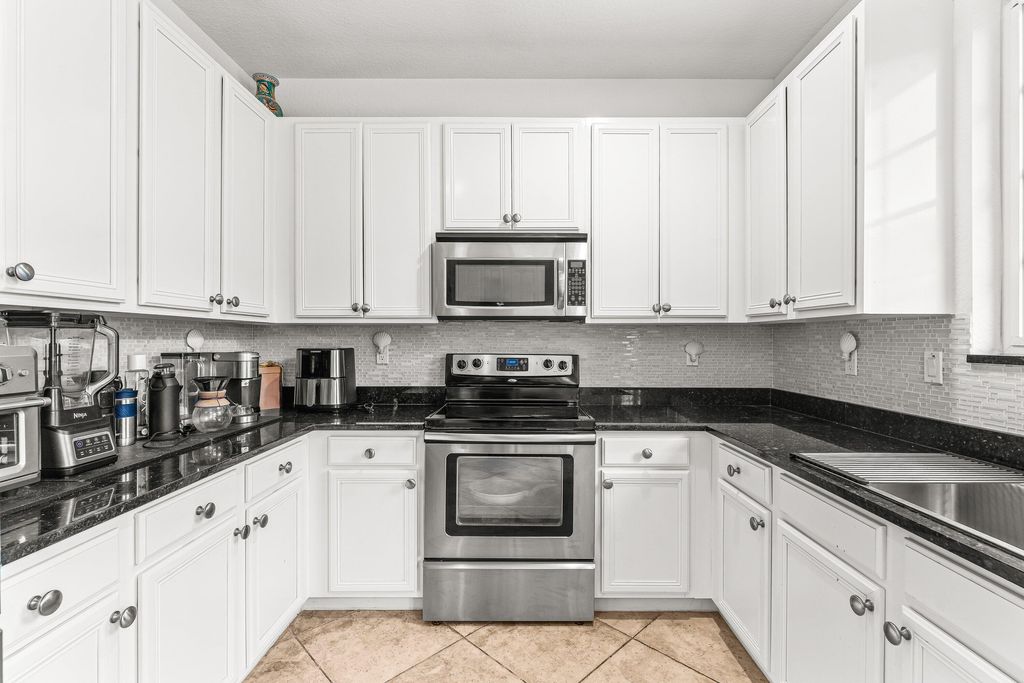 Photo of 179 Edenberry Avenue, Jupiter, FL 33458 (MLS # R11146208)