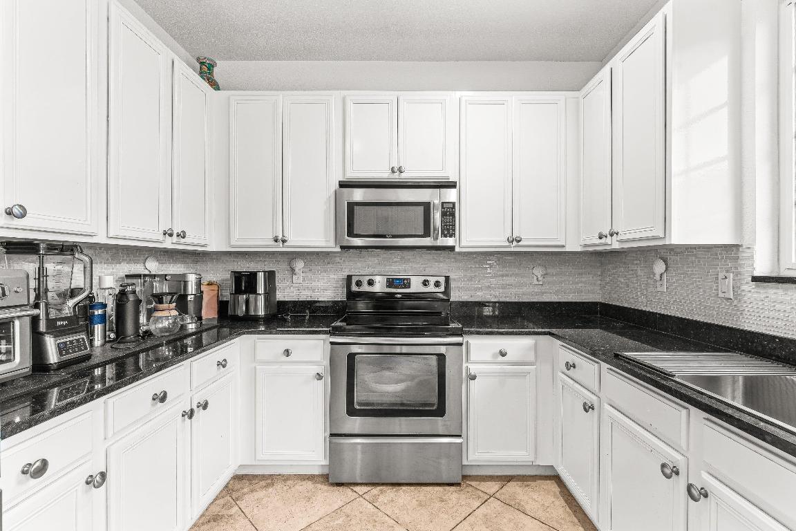 CANTERBURY PLACE - Residential Lease