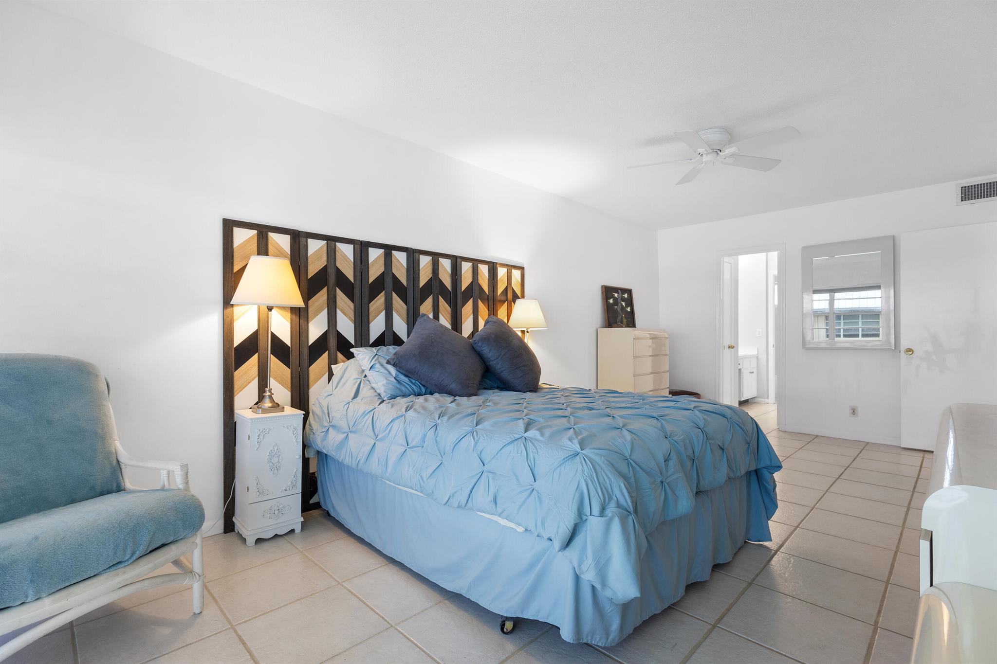 3851 N Ocean Boulevard 404