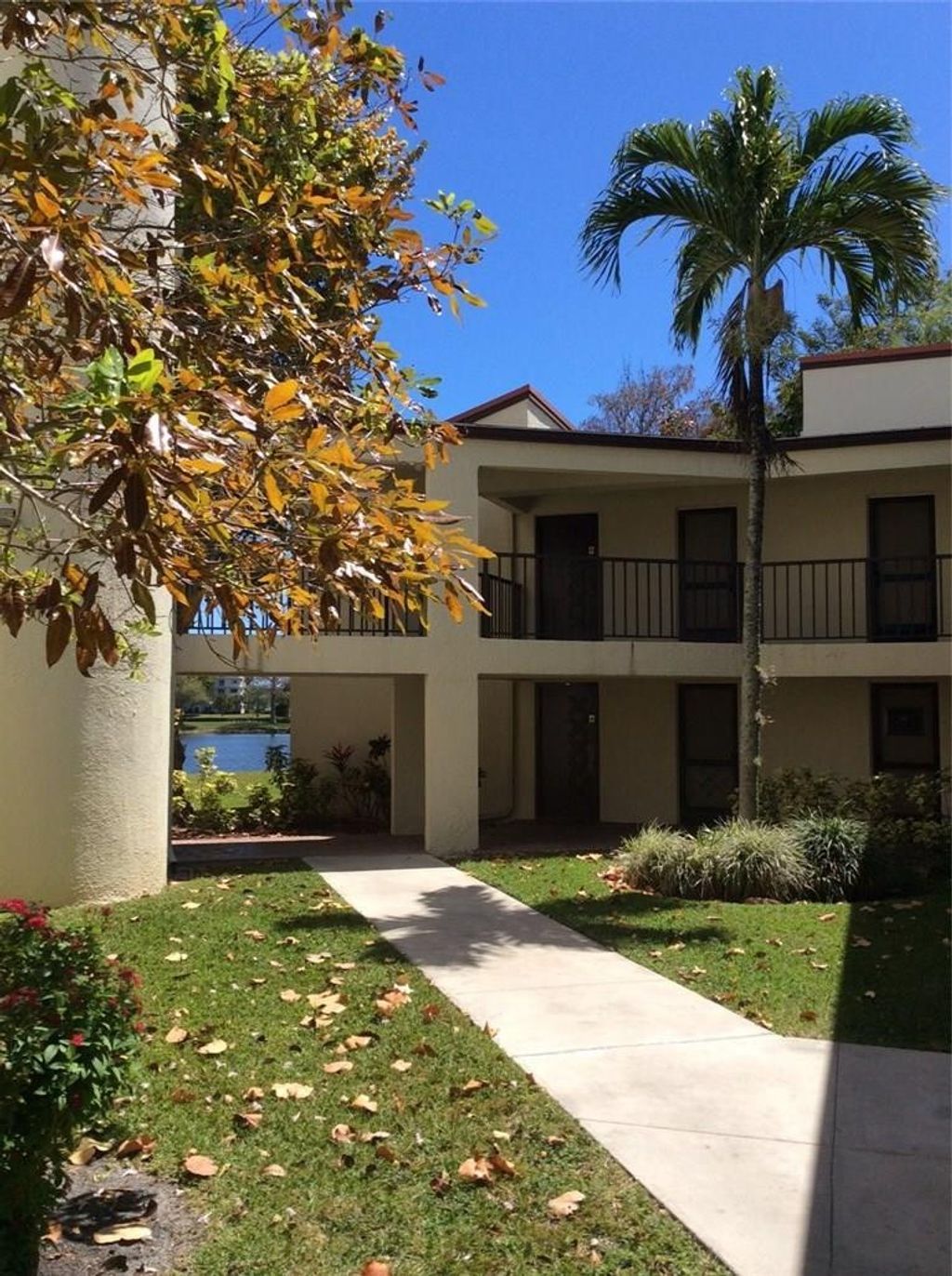 Photo of 2313 S Cypress Bend Drive #122B, Pompano Beach, FL 33069 (MLS # F10484950)