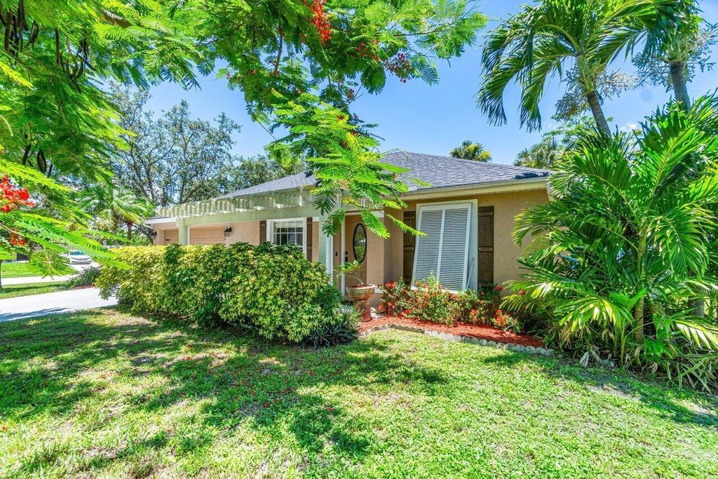 Photo of 2225 SW Trapp Terrace, Port Saint Lucie, FL 34953 (MLS # R11001470)