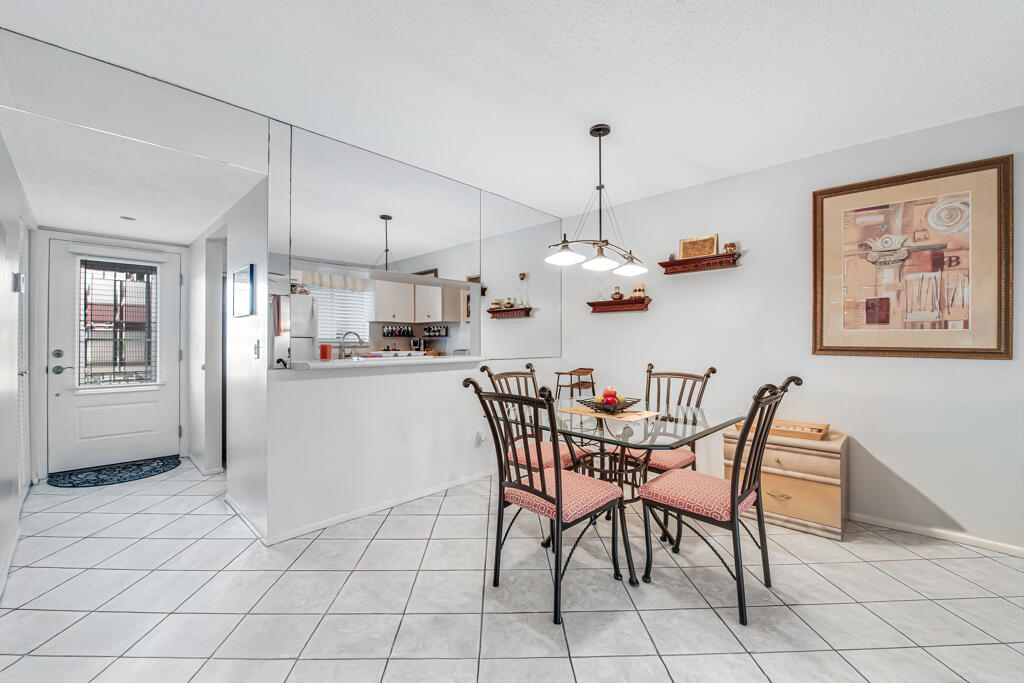 12022 W Greenway Drive 204