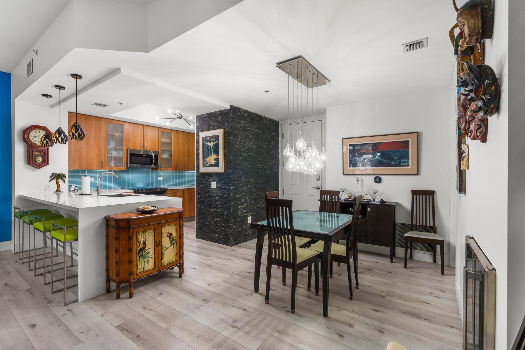 2633 NE 14th Ave 103