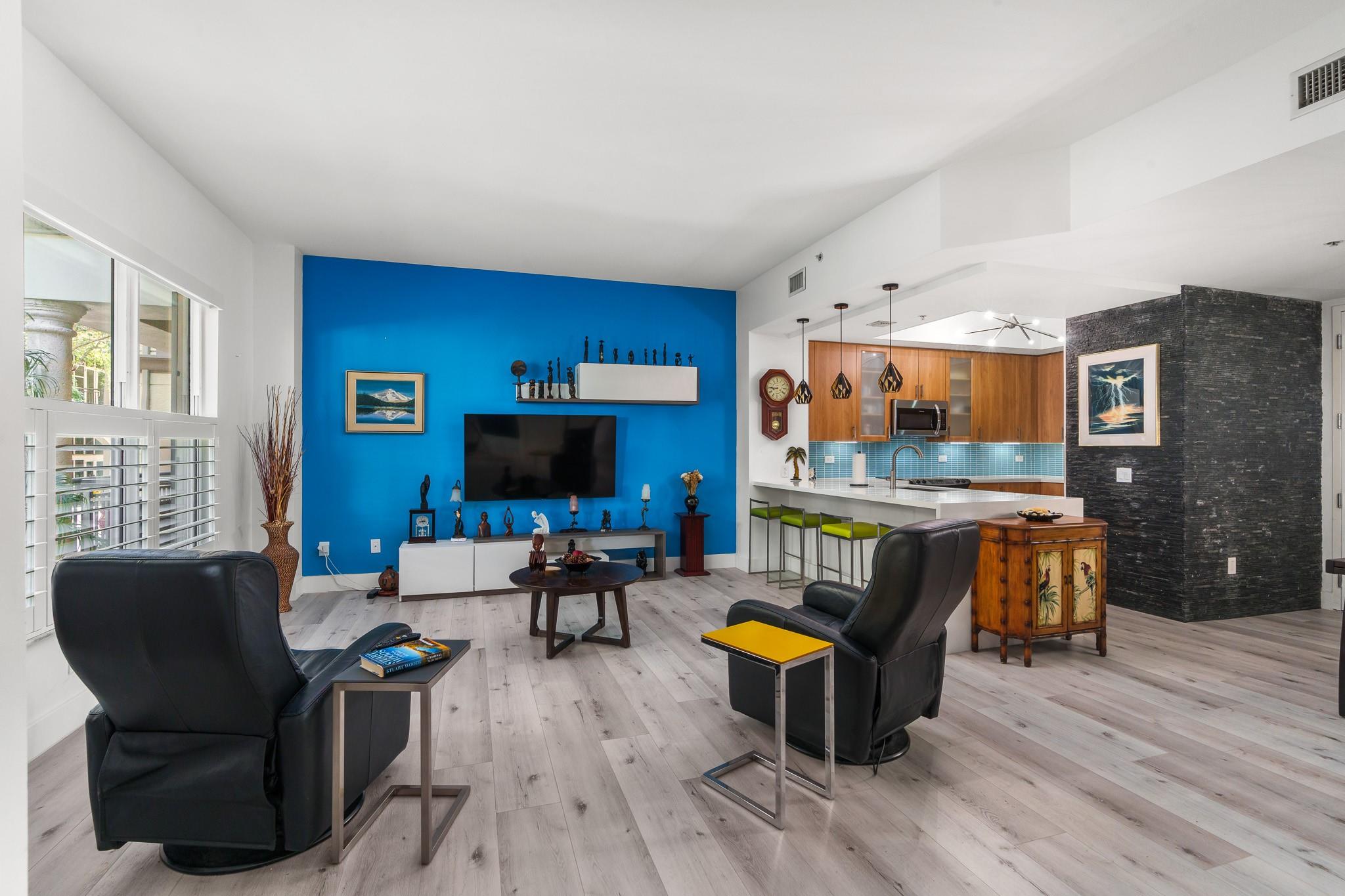 2633 NE 14th Ave 103