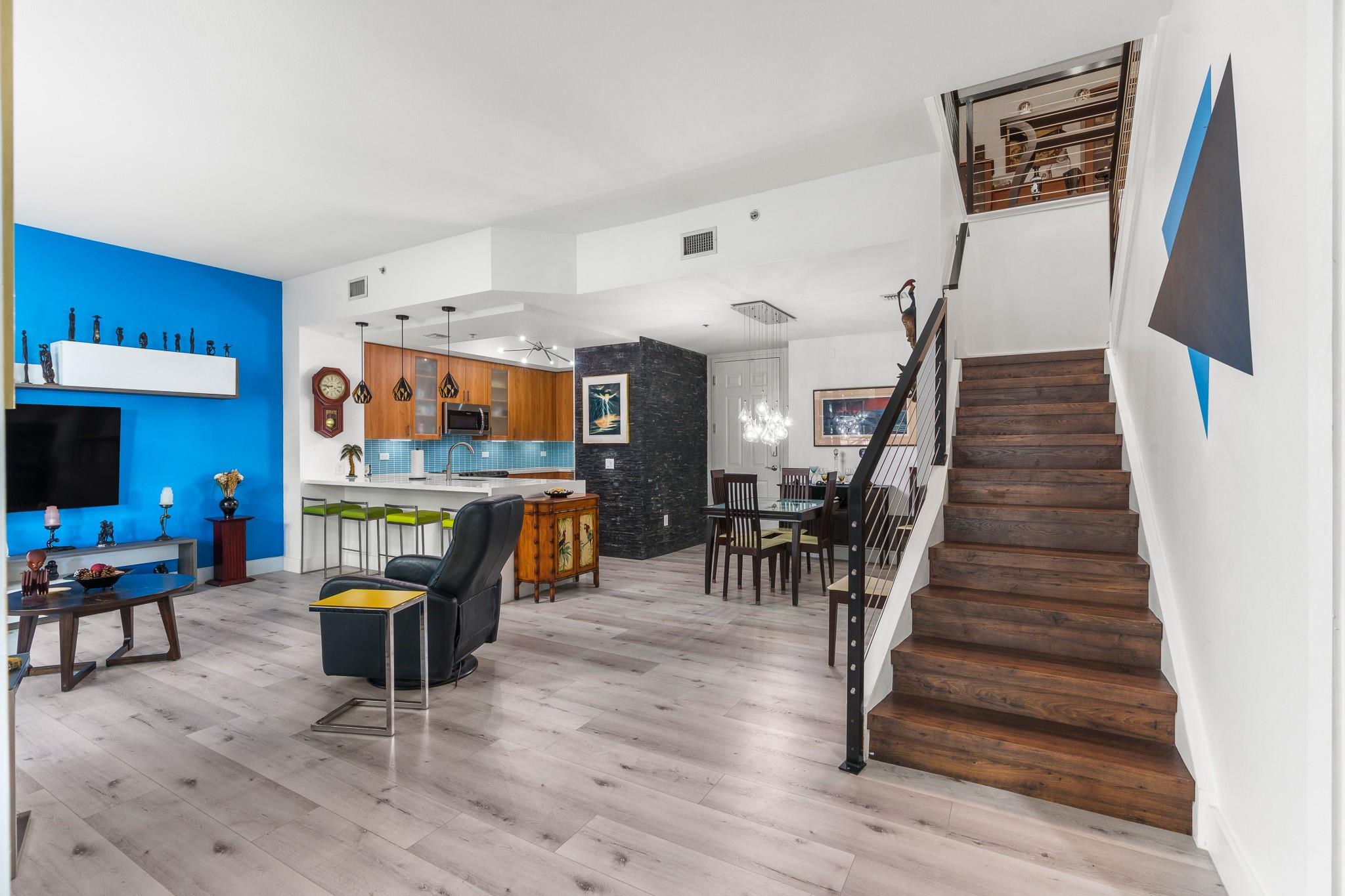 2633 NE 14th Ave 103