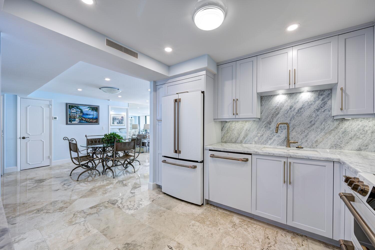 CLARIDGES I CONDO - Residential