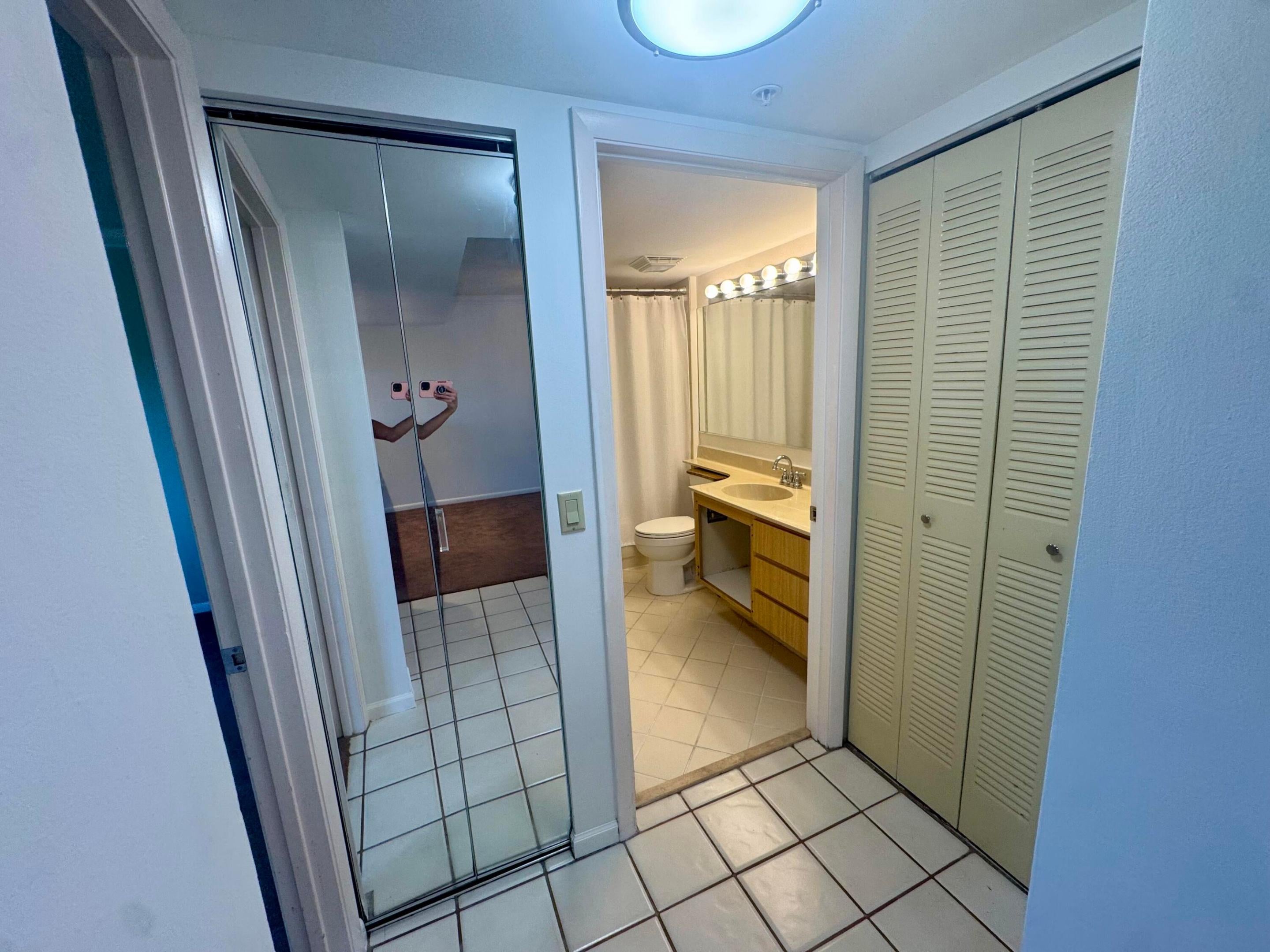 601 SEAFARER Circle 405