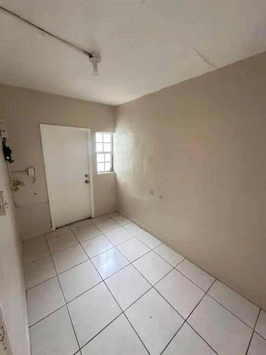 Photo of 633 NW 15th Terrace #1, Fort Lauderdale, FL 33311 (MLS # B26038983)