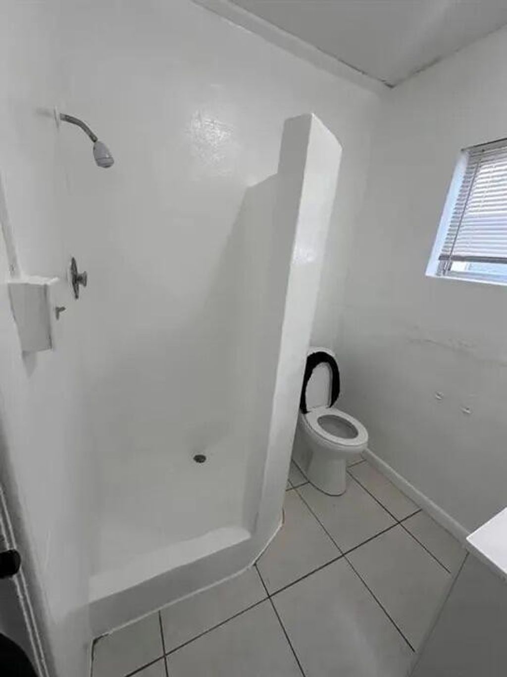 Photo of 633 NW 15th Terrace #1, Fort Lauderdale, FL 33311 (MLS # B26038983)