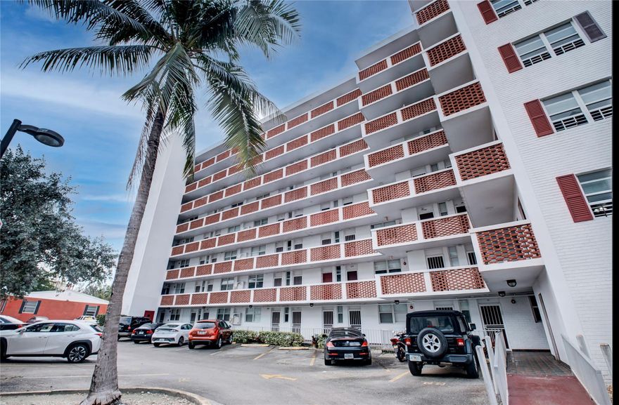 Located In the prestigious gated community of Eastern Shores, this unit offers fantastic views of Sunny Isles Beach and the Oleta River State Park. Walk to the Beach, Grocery stores and Retail Shopping. Bring your furry friends with you as pets are allowed. Docks available with ocean access!