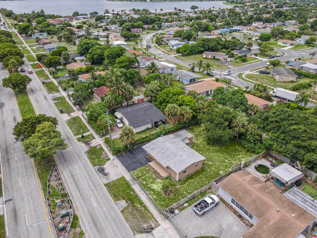 ROOSEVELT ESTATES - Residential