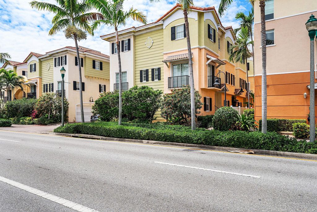 Photo of 150 NE 6th Avenue #P, Delray Beach, FL 33483 (MLS # B26022907)