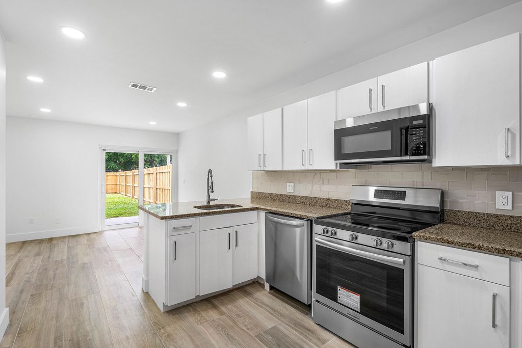 Photo of 1307 White Pine Drive, Wellington, FL 33414 (MLS # R11039628)