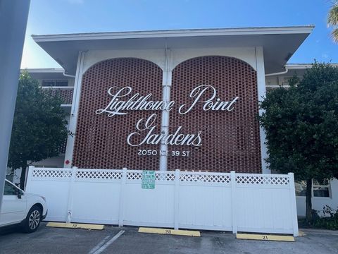 2050 NE 39th St 211W Lighthouse Point FL 33064