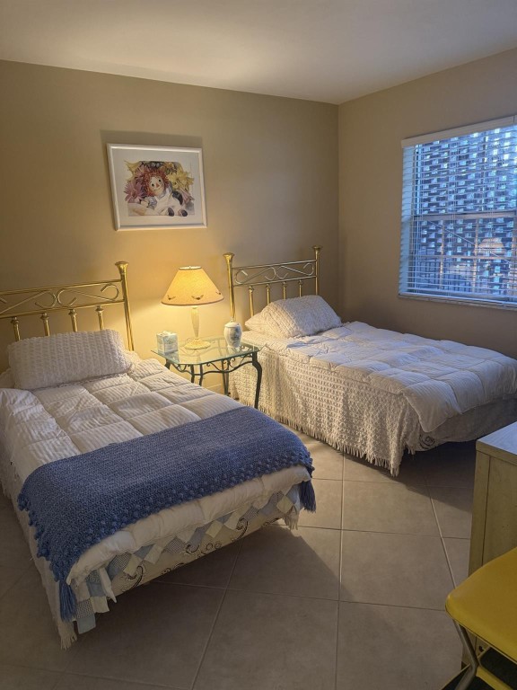 Lighthouse Point Gardens - Residential