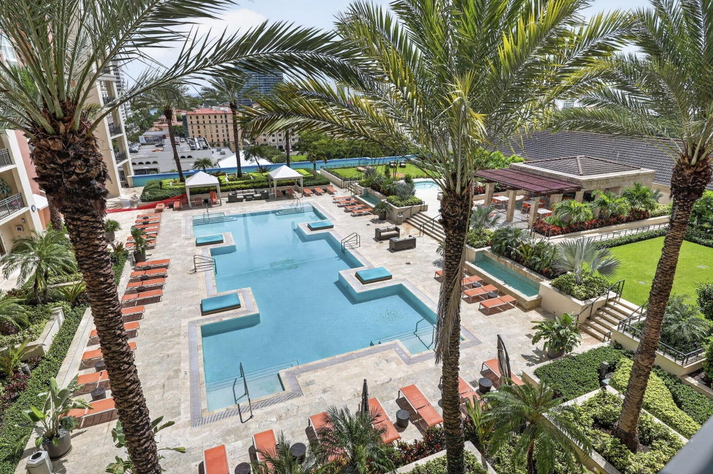 Photo of 550 Okeechobee Boulevard #1215, West Palm Beach, FL 33401 (MLS # B26078095)