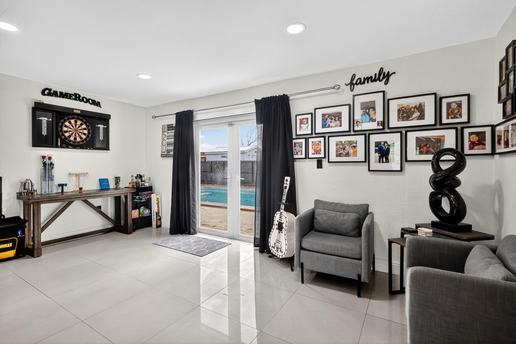 PALM SPRINGS SUB SEC B 4T - Residential