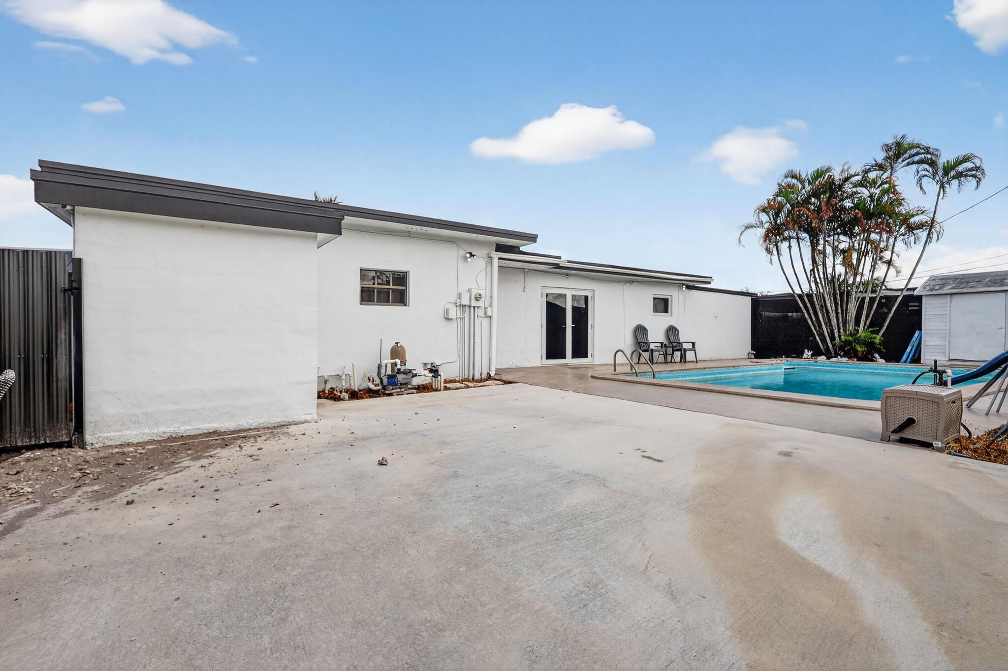 PALM SPRINGS SUB SEC B 4T - Residential