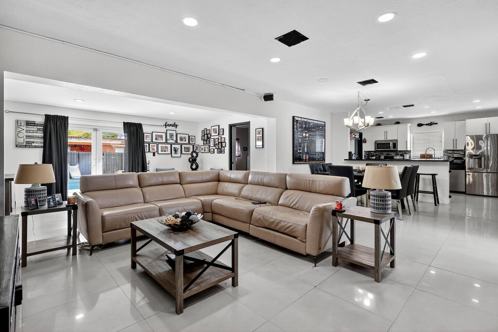 PALM SPRINGS SUB SEC B 4T - Residential