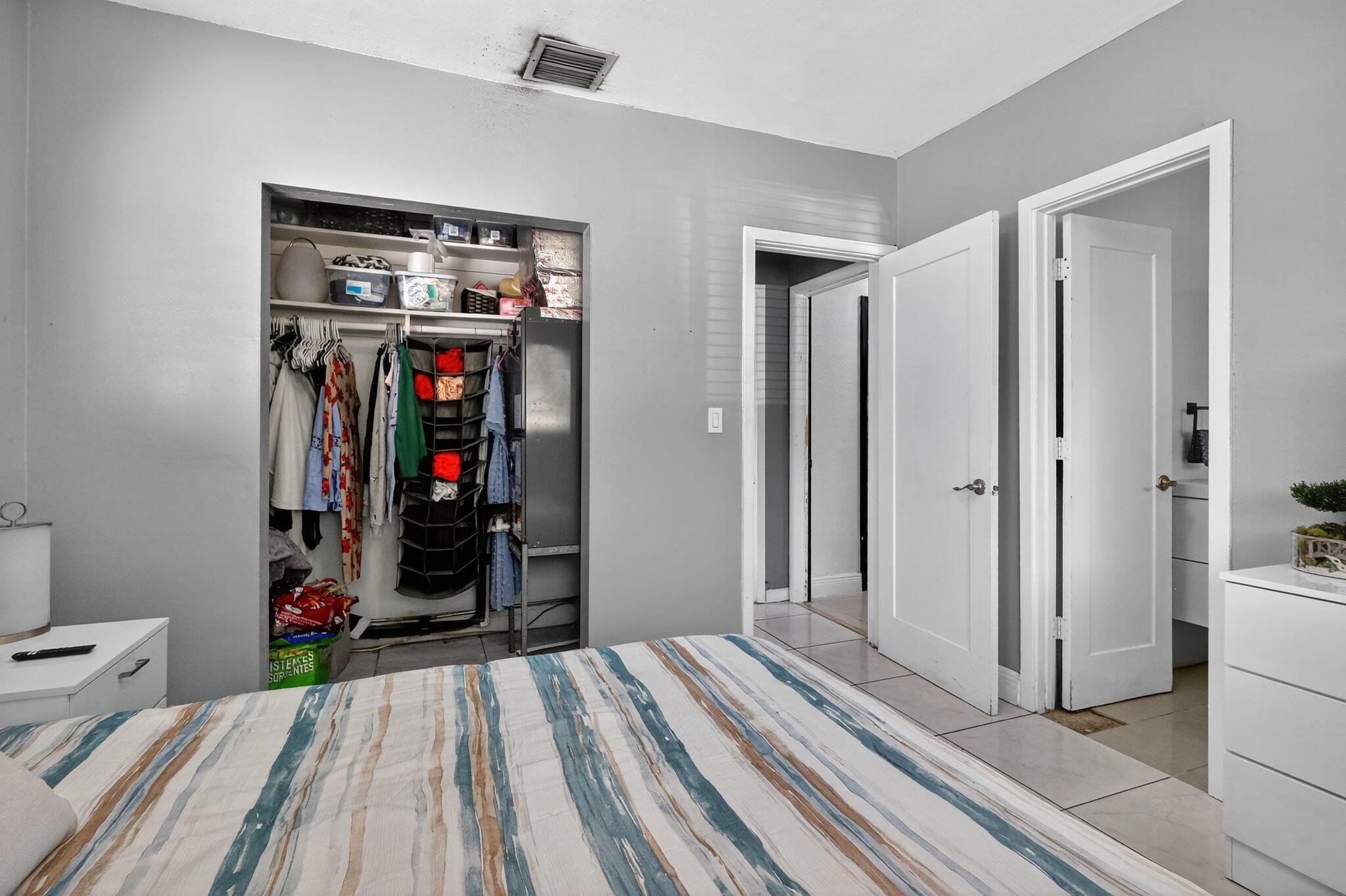 PALM SPRINGS SUB SEC B 4T - Residential