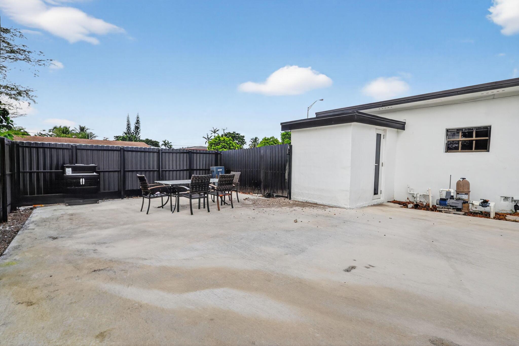 PALM SPRINGS SUB SEC B 4T - Residential