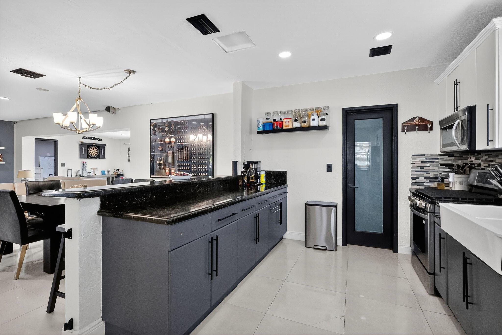 PALM SPRINGS SUB SEC B 4T - Residential